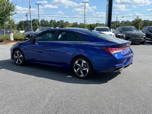 2023 Hyundai ELANTRA Limited