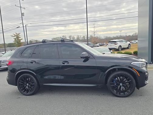 2021 BMW X5 M50i