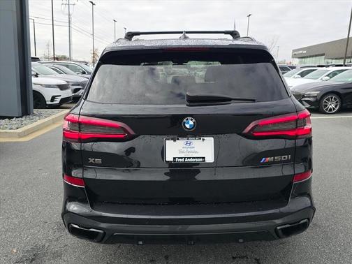 2021 BMW X5 M50i