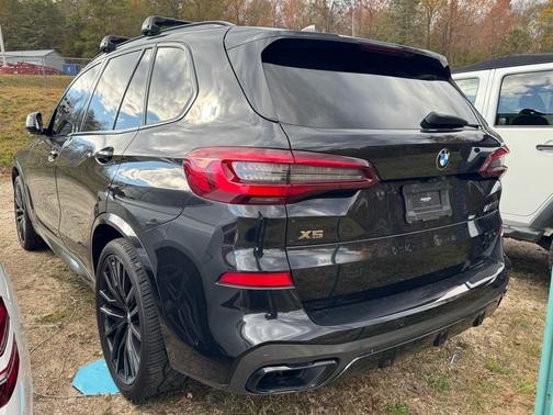 2021 BMW X5 M50i