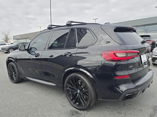 2021 BMW X5 M50i