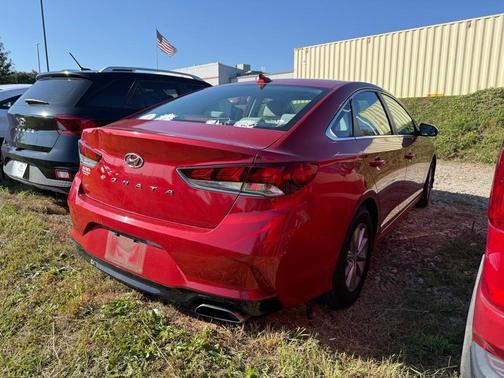 2018 Hyundai SONATA SE