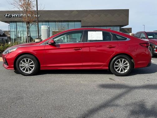 2018 Hyundai SONATA SE