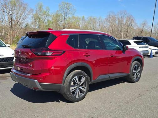 2024 Nissan Rogue SL
