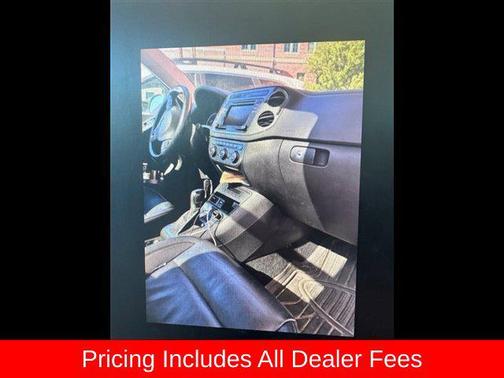 Pure White 2017 Volkswagen Tiguan 2.0T Sport