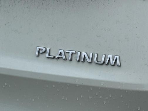 2022 Nissan Rogue Platinum