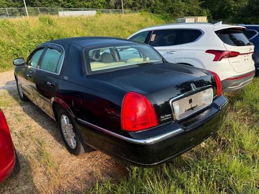 2008 Lincoln Town Car Signature Limited