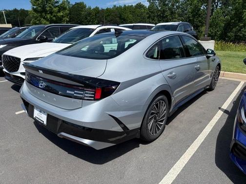 2025 Hyundai SONATA Hybrid Limited