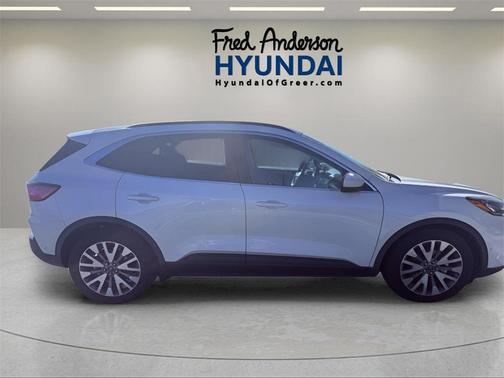 2021 Ford Escape Titanium Hybrid