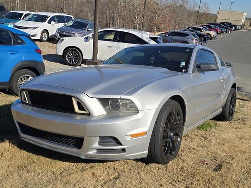 2014 Ford Mustang V6