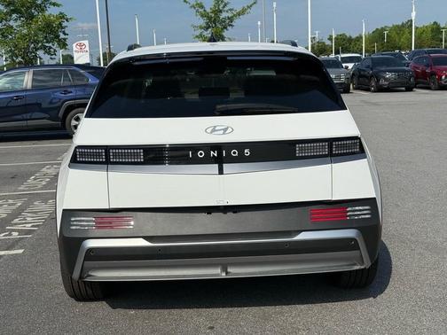 2025 Hyundai IONIQ 5 SEL