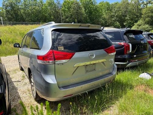 2011 Toyota Sienna