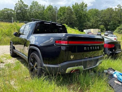 2022 Rivian R1T Adventure Package