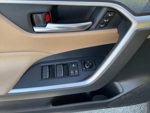 2021 Toyota RAV4 Hybrid XLE Premium