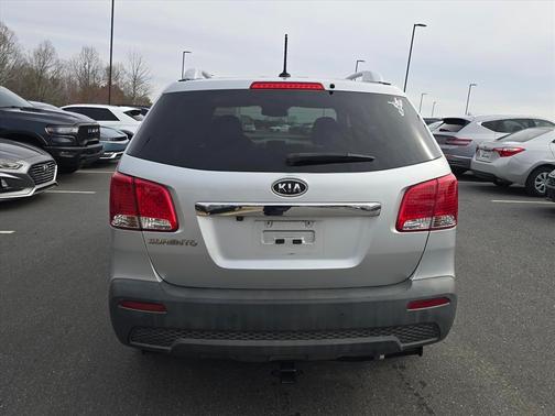 2011 Kia Sorento LX