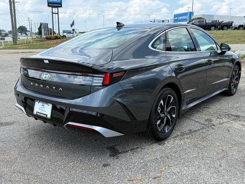 2025 Hyundai SONATA SEL