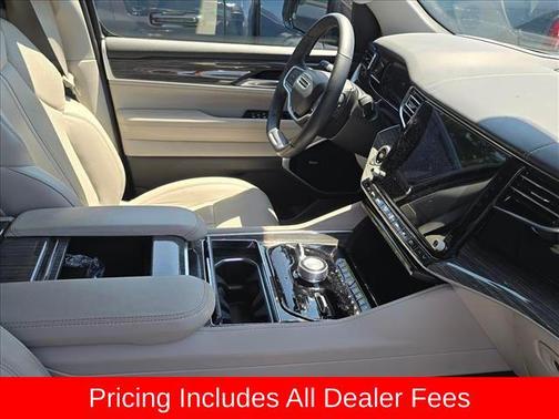 Metallic 2022 Jeep Wagoneer Series III