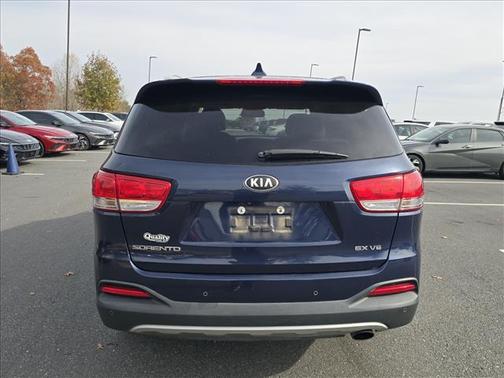 2018 Kia Sorento EX