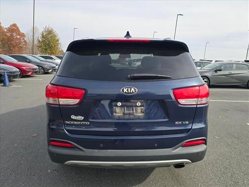 2018 Kia Sorento EX