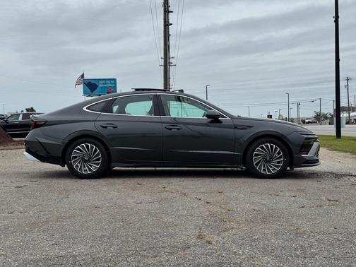 2025 Hyundai SONATA Hybrid Limited