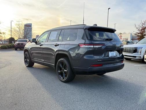 2023 Jeep Grand Cherokee L Laredo