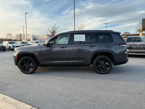 2023 Jeep Grand Cherokee L Laredo