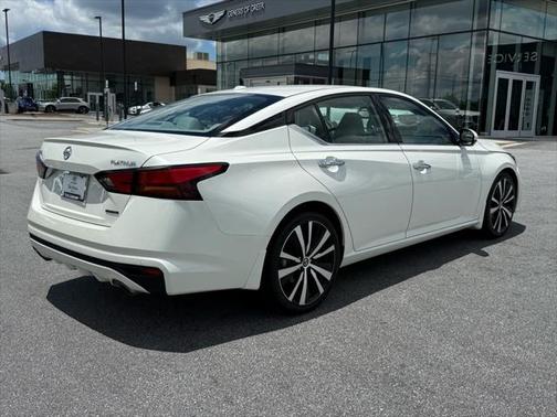 2020 Nissan Altima 2.0 Platinum