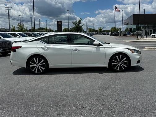 2020 Nissan Altima 2.0 Platinum