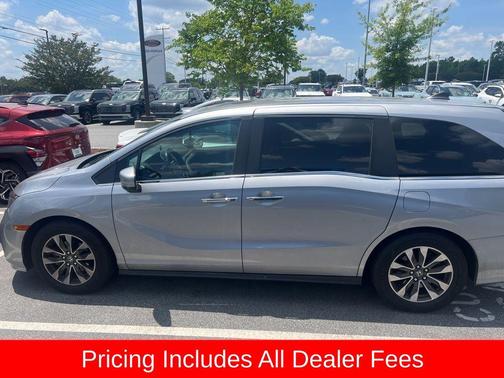 Silver Metallic 2022 Honda Odyssey EX-L