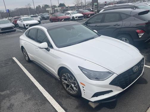 2023 Hyundai SONATA SEL