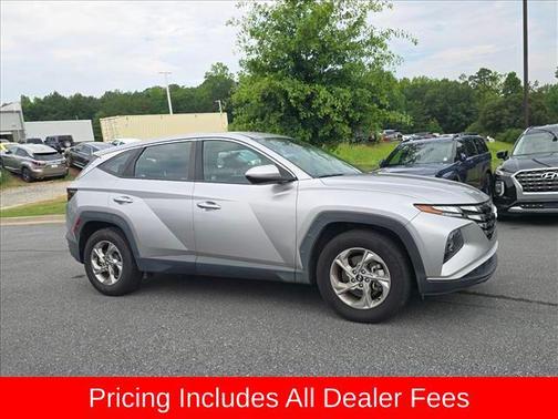 Shimmering Silver 2022 Hyundai TUCSON SE