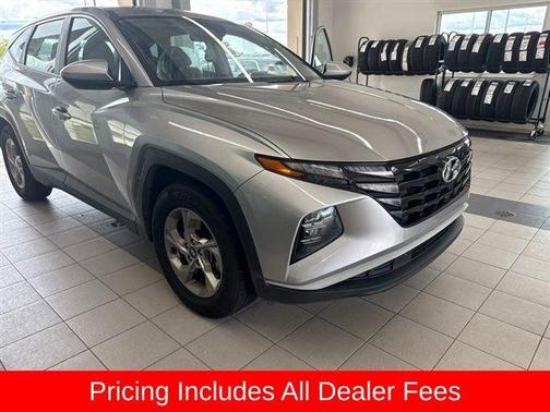 Shimmering Silver 2022 Hyundai TUCSON SE
