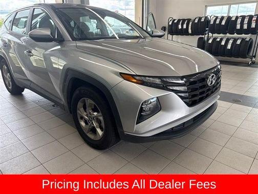 Shimmering Silver 2022 Hyundai TUCSON SE