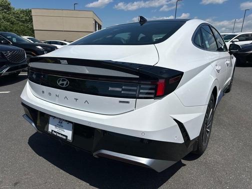 2025 Hyundai SONATA Hybrid Limited