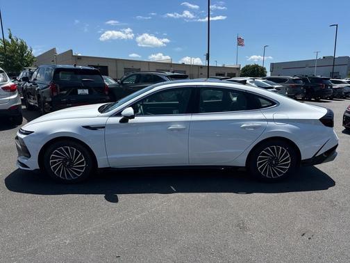 2025 Hyundai SONATA Hybrid Limited