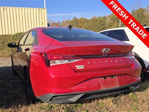 2021 Hyundai ELANTRA SEL