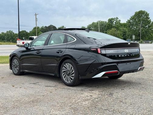 2025 Hyundai SONATA Hybrid Limited