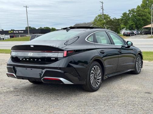 2025 Hyundai SONATA Hybrid Limited