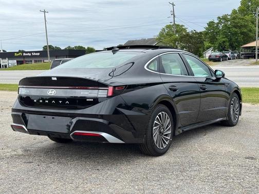 2025 Hyundai SONATA Hybrid Limited