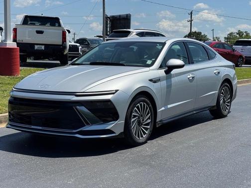 2025 Hyundai SONATA Hybrid SEL