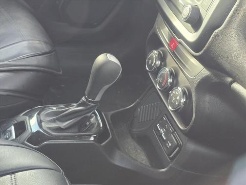 2017 Jeep Renegade Altitude