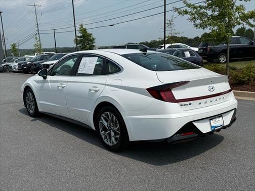2022 Hyundai SONATA SEL