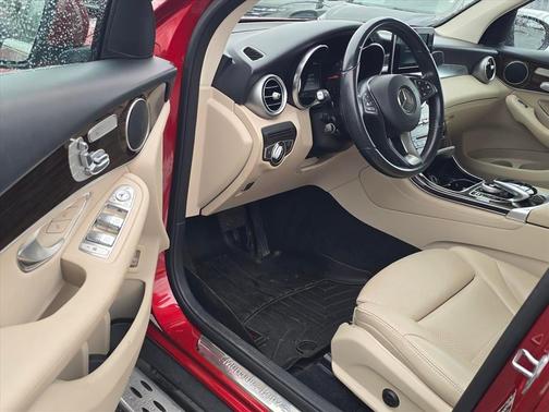 2017 Mercedes-Benz GLC 300 Base