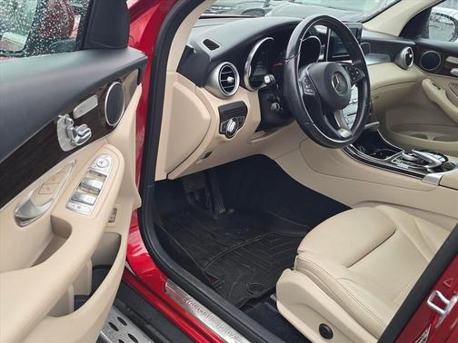 2017 Mercedes-Benz GLC 300 Base