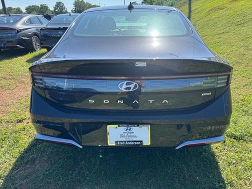 2025 Hyundai SONATA Hybrid SEL