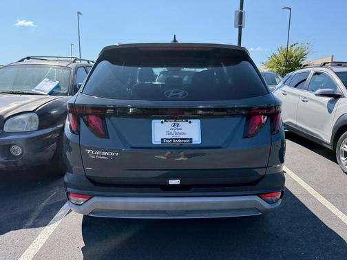 2026 Hyundai TUCSON SEL