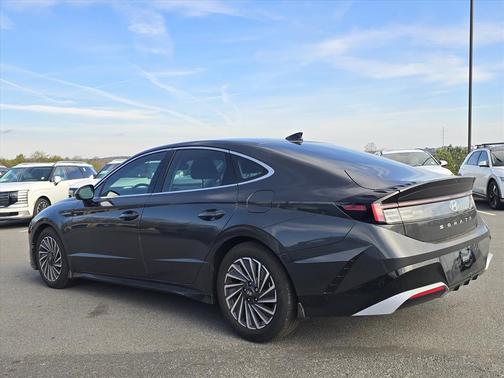 2025 Hyundai SONATA Hybrid SEL