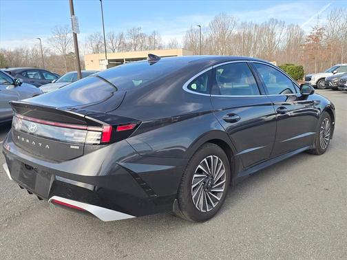 2025 Hyundai SONATA Hybrid SEL