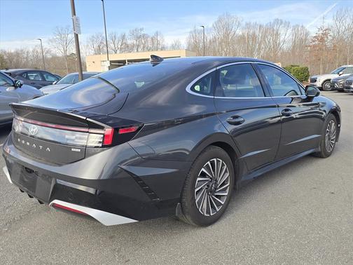 2025 Hyundai SONATA Hybrid SEL