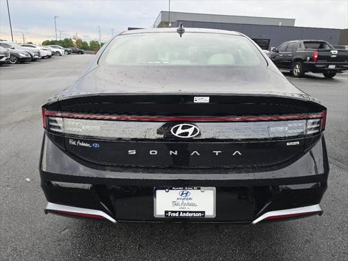 2025 Hyundai SONATA Hybrid SEL